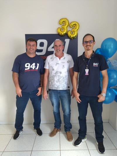  Campo Abeto FM comemorou com os ouvintes, 33 anos com programaÃ§Ã£o especial